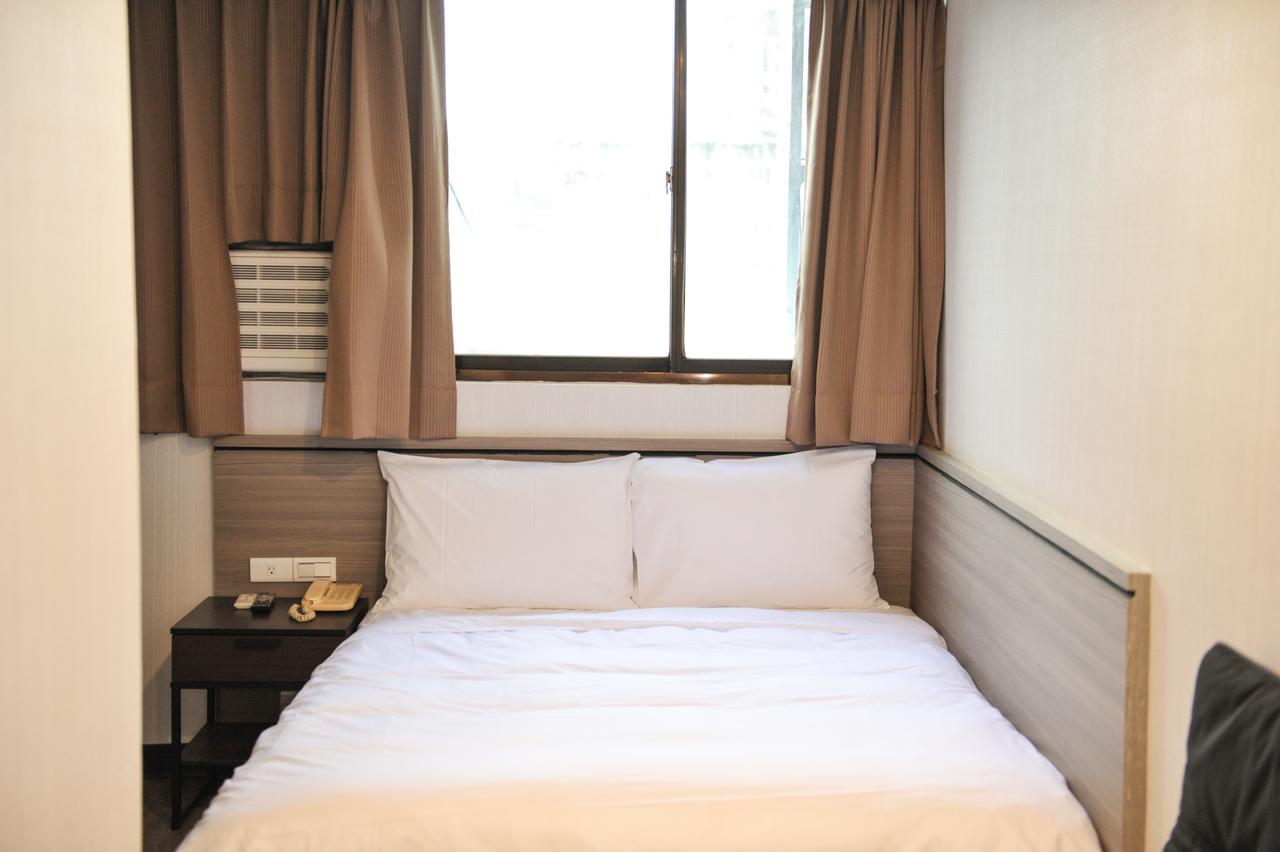 Huang Kai Hotel Taichung Bagian luar foto